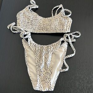 NWOT * Xhilaration Black & Cream Speckled Bikini Set in Size Small